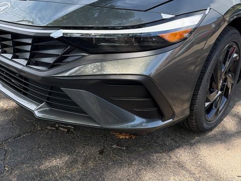 New 2026 Hyundai Elantra SEL Sport FWD image 9