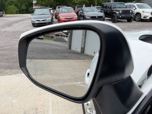 Used 2019 Toyota RAV4 XLE w/ All Weather Liner Package AWD/4WD image 29