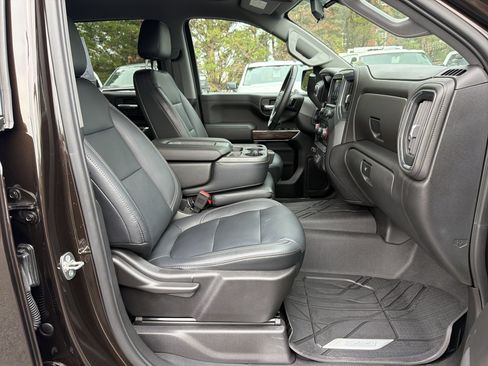 Used 2019 Chevrolet Silverado 1500 RST AWD/4WD image 35