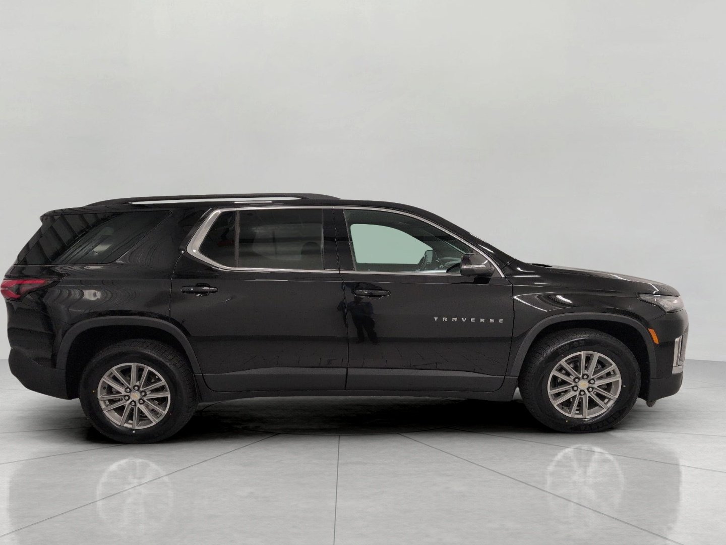 Used 2023 Chevrolet Traverse LT AWD/4WD image 12