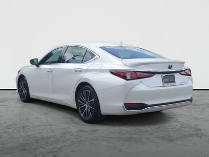 Used 2025 Lexus ES 300h w/ Premium Package
