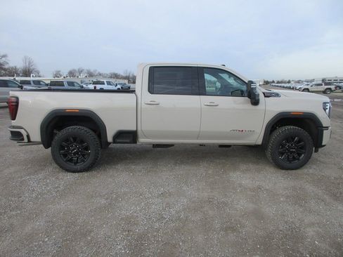 New 2026 GMC Sierra 2500 AT4 image 3