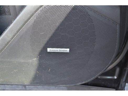 Used 2020 Subaru Forester Limited image 31