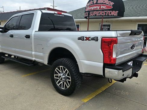 Used 2019 Ford F250 XLT w/ XLT Value Package AWD/4WD image 2
