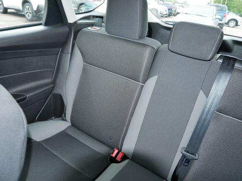 Used 2014 Ford Focus SE w/ SE Winter Package FWD image 12