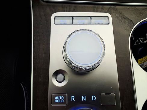 Certified 2025 Genesis GV80 3.5T Prestige AWD/4WD image 22