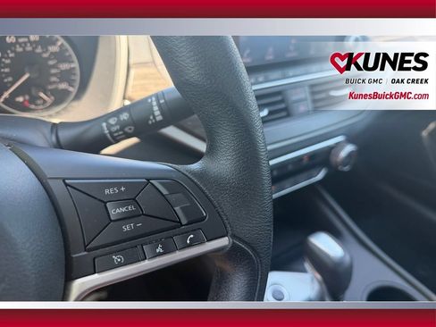 Used 2025 Nissan Altima 2.5 SV FWD image 18