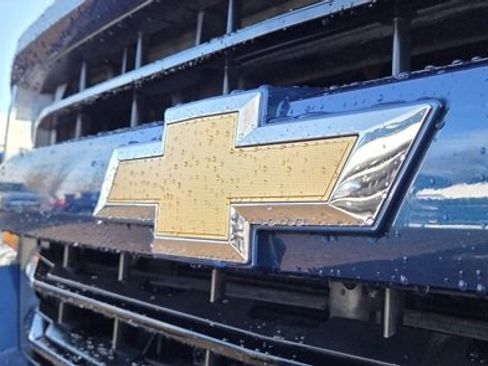 Used 2018 Chevrolet Silverado 1500 LT w/ All Star Edition image 9