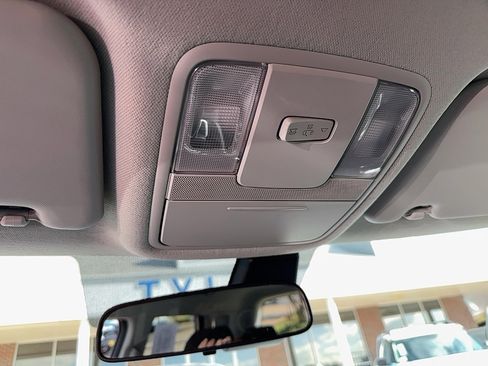 Used 2023 Kia Soul LX image 17