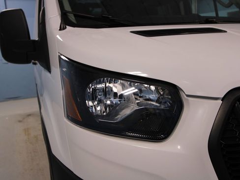 Used 2024 Ford Transit 150 Low Roof RWD image 32
