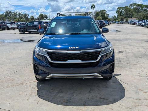 Certified 2023 Kia Seltos EX AWD/4WD image 3