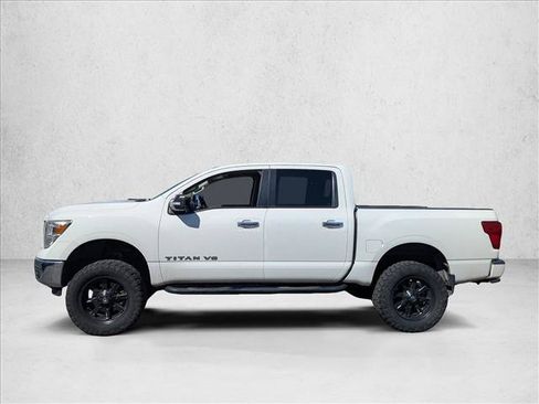 Used 2019 Nissan Titan SV w/ SV Convenience Package AWD/4WD image 8