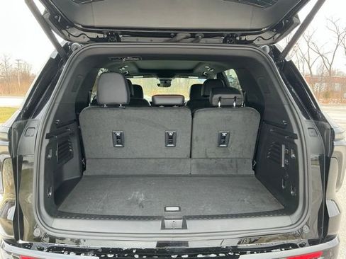Used 2024 Chevrolet Traverse RS w/ LPO, Floor Liner Package image 14