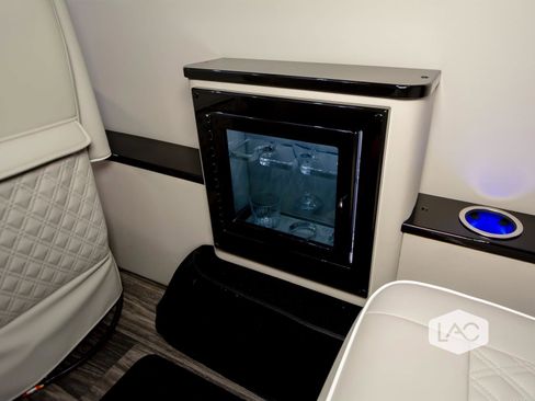 Used 2024 Mercedes-Benz Sprinter 3500 image 11