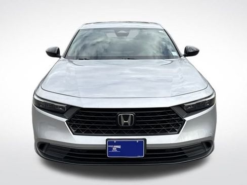 Used 2023 Honda Accord Sport image 9