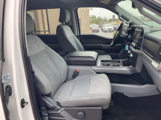 Used 2017 BMW X3 xDrive28i AWD/4WD image 4