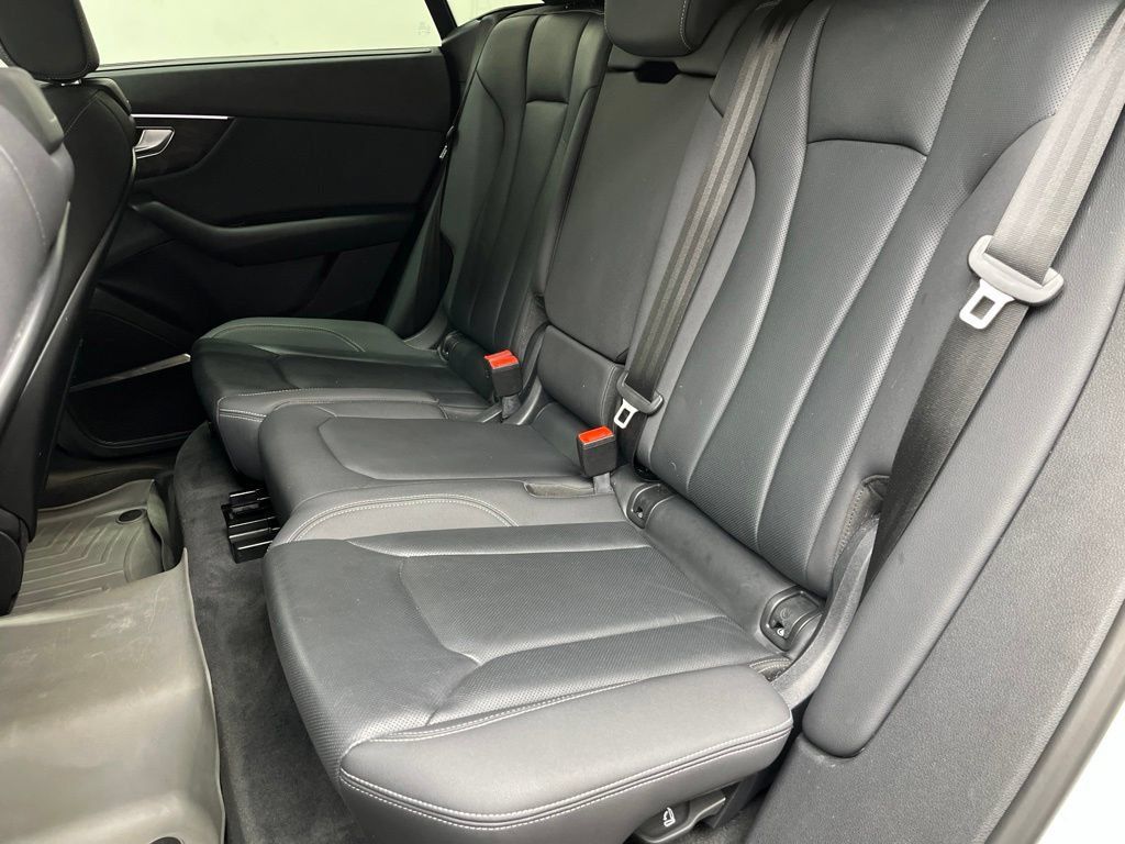 Used 2019 Audi Q8 Prestige AWD/4WD image 19