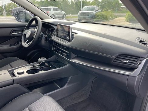 Used 2024 Nissan Rogue SV AWD/4WD image 31
