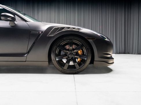 Used 2009 Nissan GT-R Premium AWD/4WD image 28