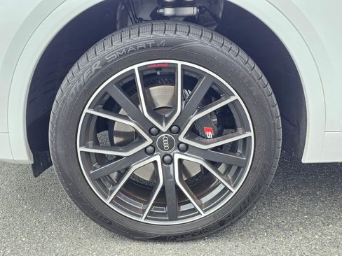 Certified 2023 Audi SQ5 Premium Plus w/ Premium Plus Package AWD/4WD image 8