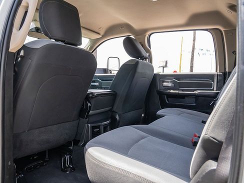 Used 2020 RAM 3500 Big Horn image 18