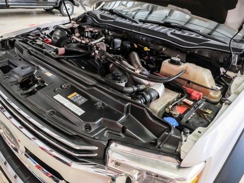 Used 2017 Ford F450 Lariat image 40