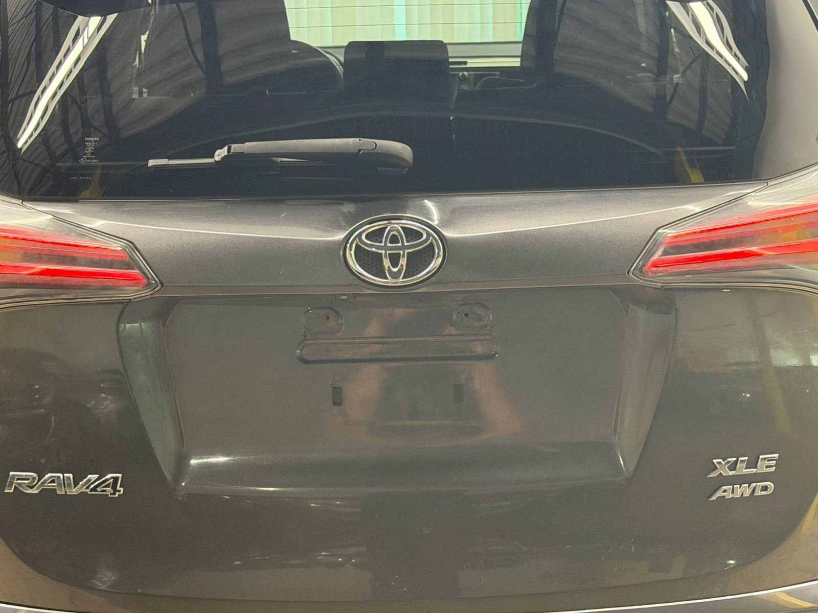 Used 2017 Toyota RAV4 XLE w/ Protection Package AWD/4WD image 21