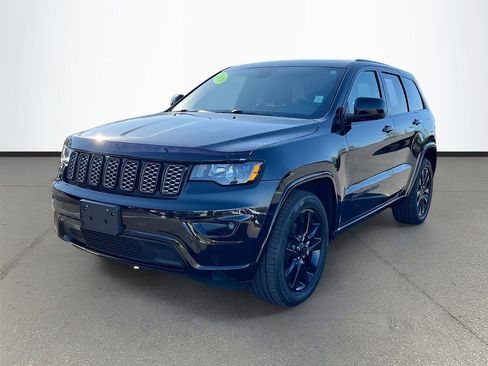 Certified 2019 Jeep Grand Cherokee Altitude image 3
