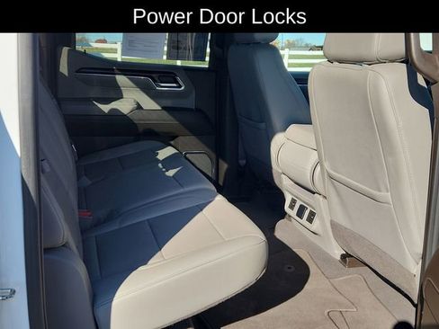 Used 2024 GMC Sierra 1500 SLT image 30