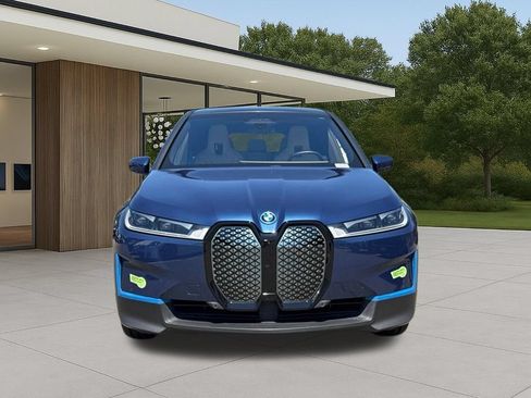 Used 2024 BMW iX xDrive50 AWD/4WD image 4