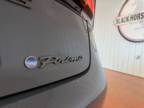 Used 2024 Toyota Prius Prime SE image 15