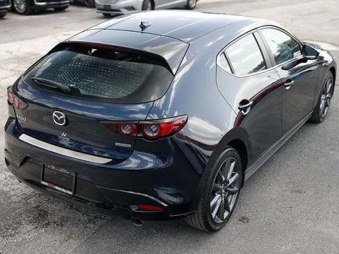 Used 2020 MAZDA MAZDA3 Hatchback w/ Preferred Package FWD image 14