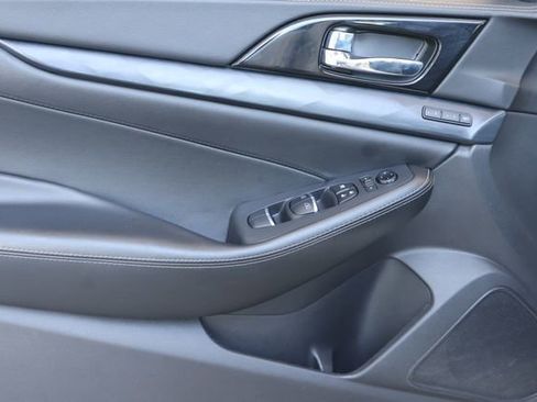 Used 2021 Nissan Maxima Platinum w/ Sport Mat Group FWD image 12