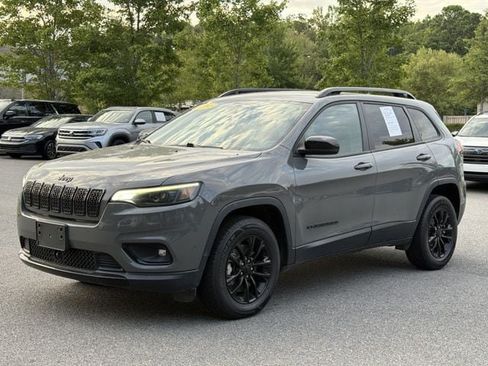 Used 2023 Jeep Cherokee Altitude Lux AWD/4WD image 4