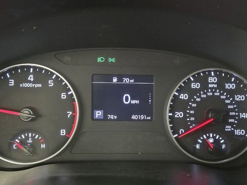 Used 2022 Kia Seltos EX image 11