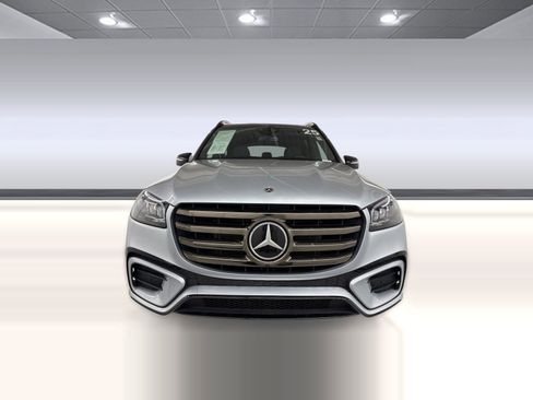 Used 2025 Mercedes-Benz GLS 450 4MATIC image 6