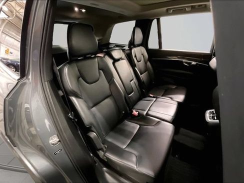 Used 2019 Volvo XC90 T5 Momentum w/ Multimedia Package AWD/4WD image 29