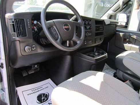 Used 2025 GMC Savana 3500 LT w/ LT Preferred Equipment Group RWD image 6