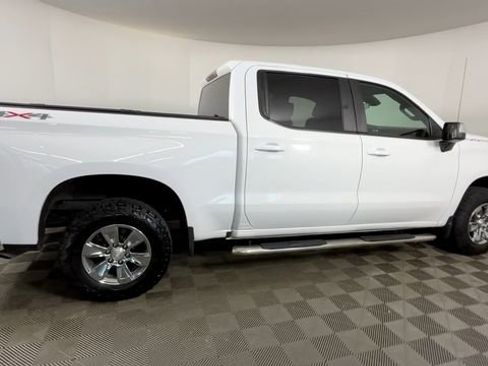 Used 2022 Chevrolet Silverado 1500 LT w/ Protection Package AWD/4WD image 4