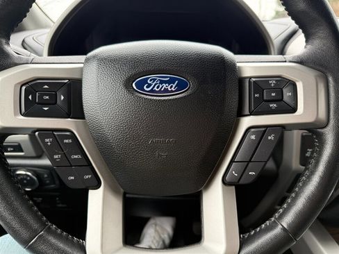 Used 2019 Ford F150 Lariat AWD/4WD image 24