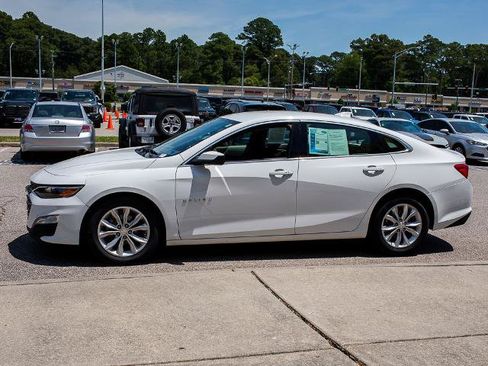 Used 2024 Chevrolet Malibu LT FWD image 3