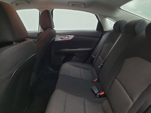 Used 2024 Kia Forte LXS w/ LXS Technology Package FWD image 18