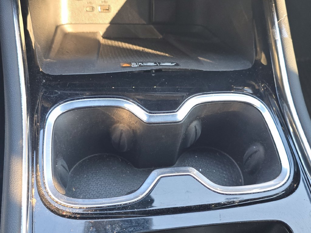 Certified 2025 Chevrolet Traverse LT FWD image 33