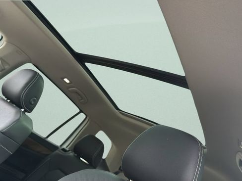 New 2026 Volkswagen Atlas SE FWD image 16