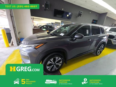Used 2022 Nissan Rogue SV FWD image 1