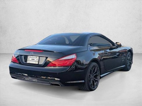 Used 2014 Mercedes-Benz SL 550 image 3