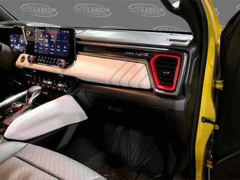 Certified 2024 GMC Canyon AT4X image 33