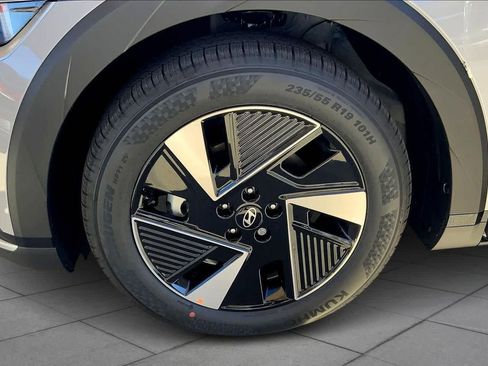 New 2026 Hyundai Ioniq 5 SE image 11