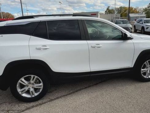 Used 2023 GMC Terrain SLE w/ Driver Convenience Package AWD/4WD image 14