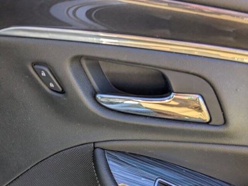 Used 2017 Chevrolet Impala LT image 34